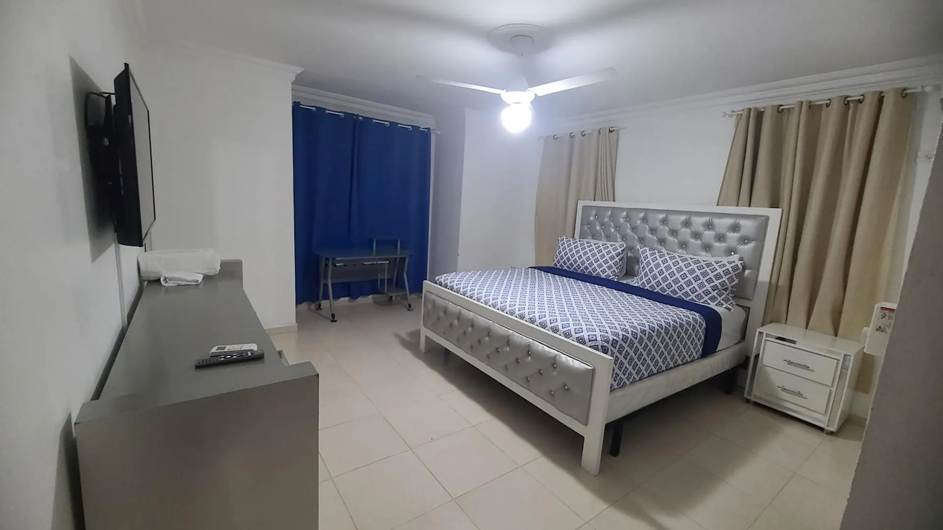 산티아고 데 로스 카바예로스 Centrico Con Jacuzzi Privado 아파트 도미니카 공화국